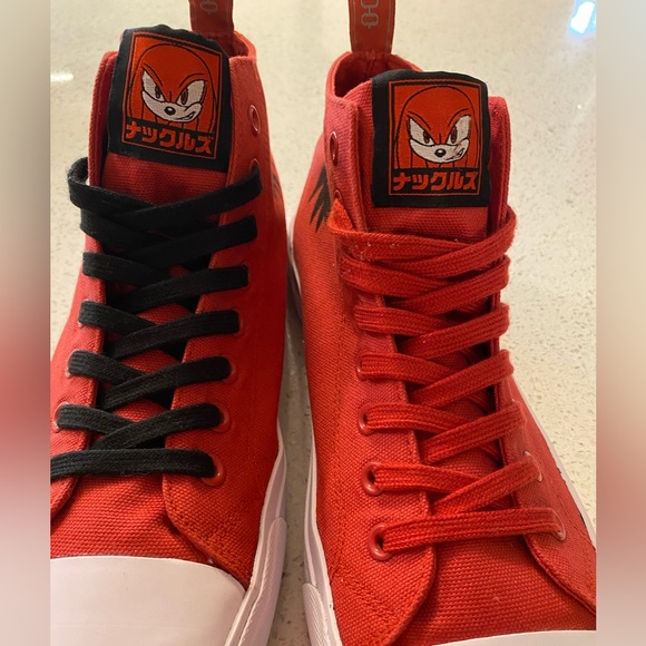 Akedo sonic knuckles high tops - Picture 5 of 8